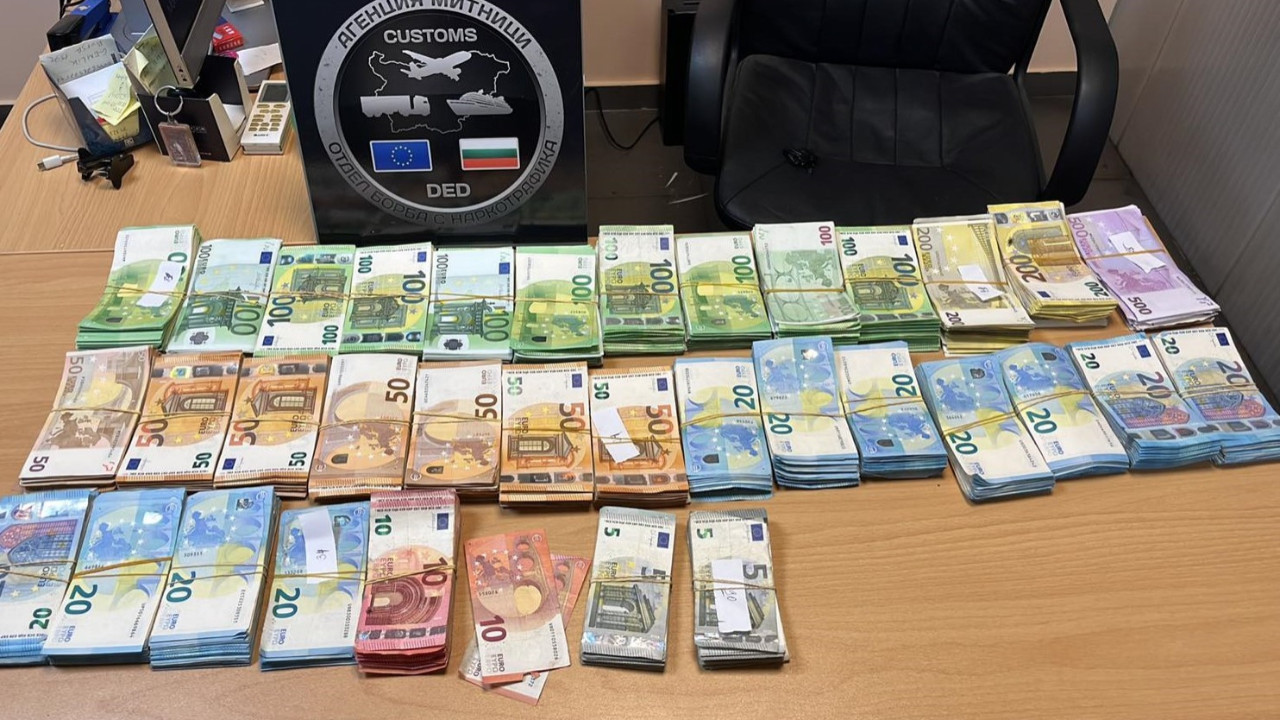 Sınırda büyük operasyon! Hepsi TIR'ın motorundan çıktı