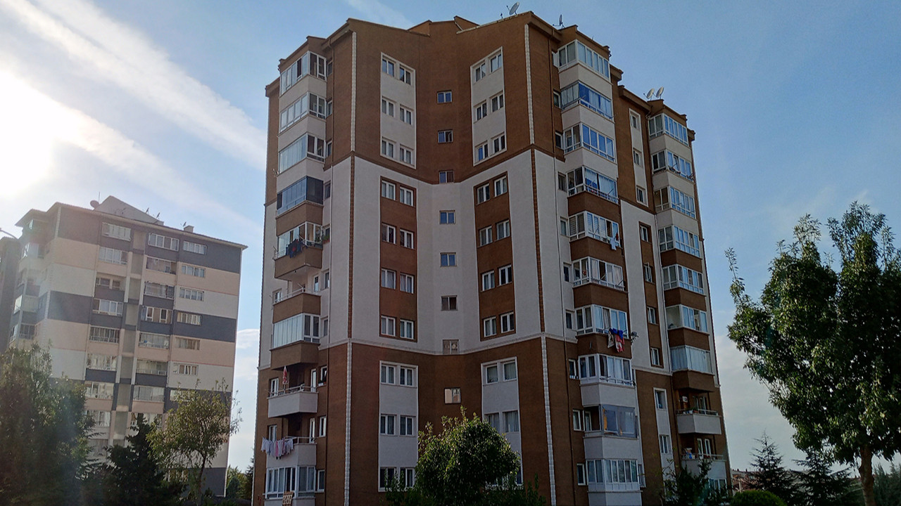 Bu sitede oturanlar evlerini üstüne para verse de satamıyor