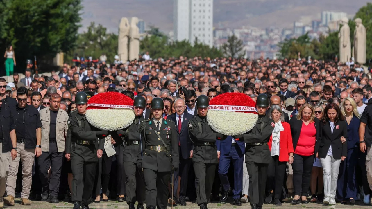 Kılıçdaroğlu Anıtkabir'i ziyaret etti