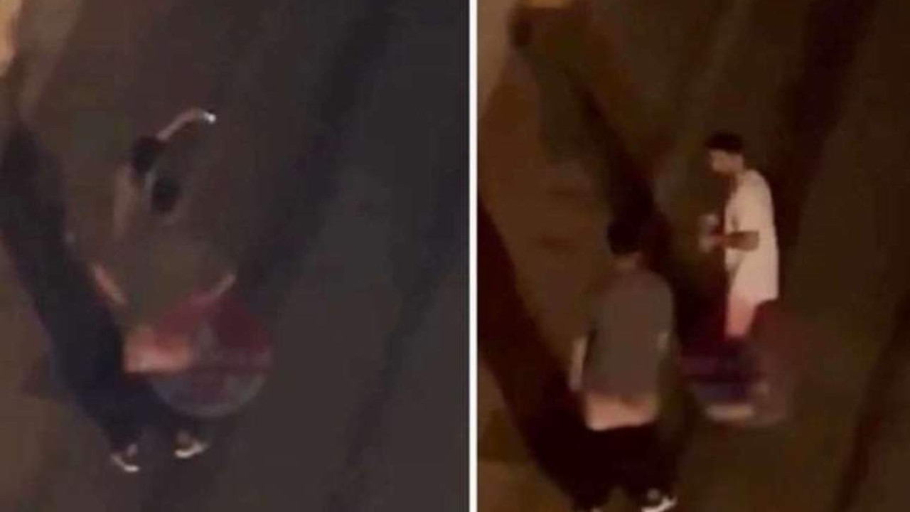 Taksim'de tepki çeken anlar: Şortlarını indirip fotoğraf çektiler