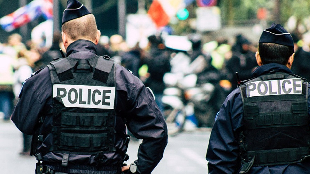 Fransa’da polis bir Türk gencini öldürdü