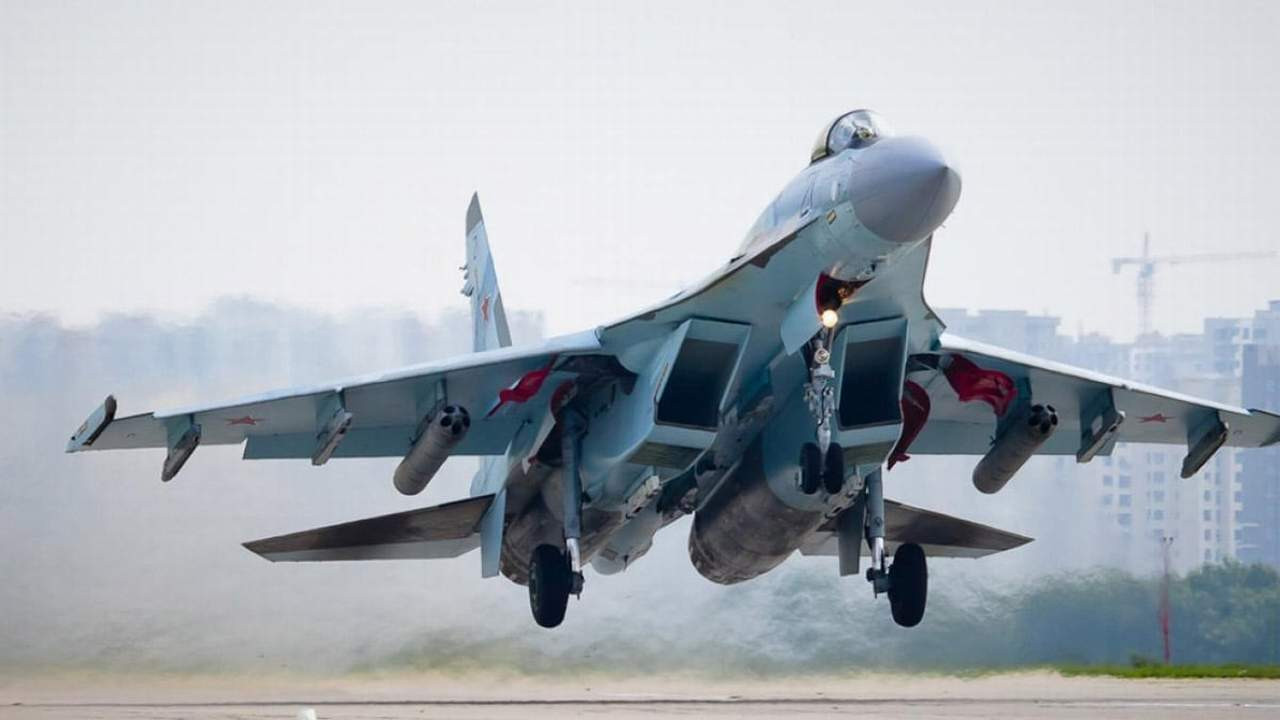 Rusya'da savaş uçağı düştü