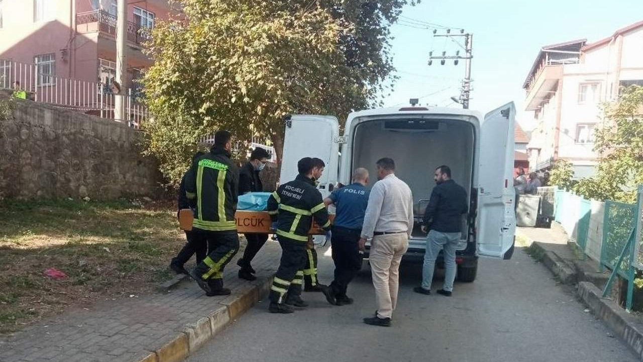 Anne kızın korkunç ölümü! Otobüsün altında kaldılar