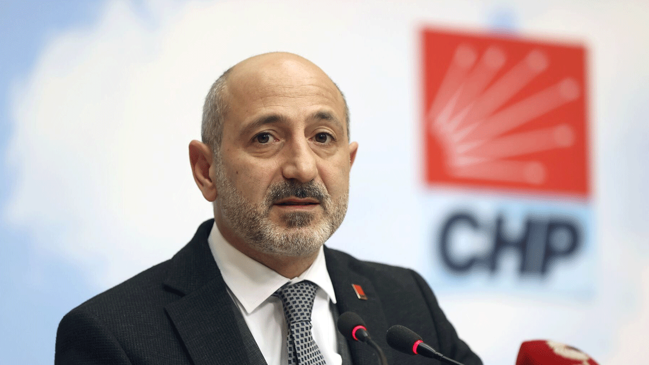CHP’li Öztunç: Özel, grup başkanlığından istifa etmeli