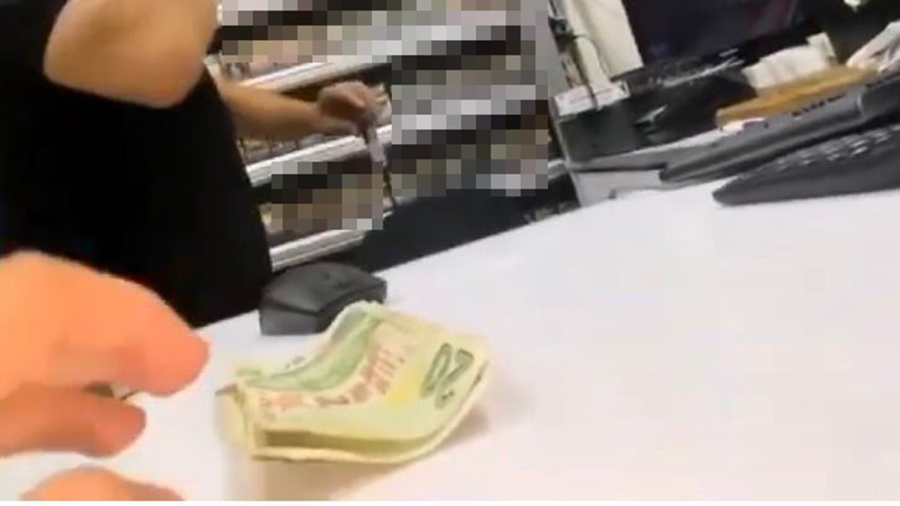 Turist bu sefer takside değil, bakkalda dolandırıldı!