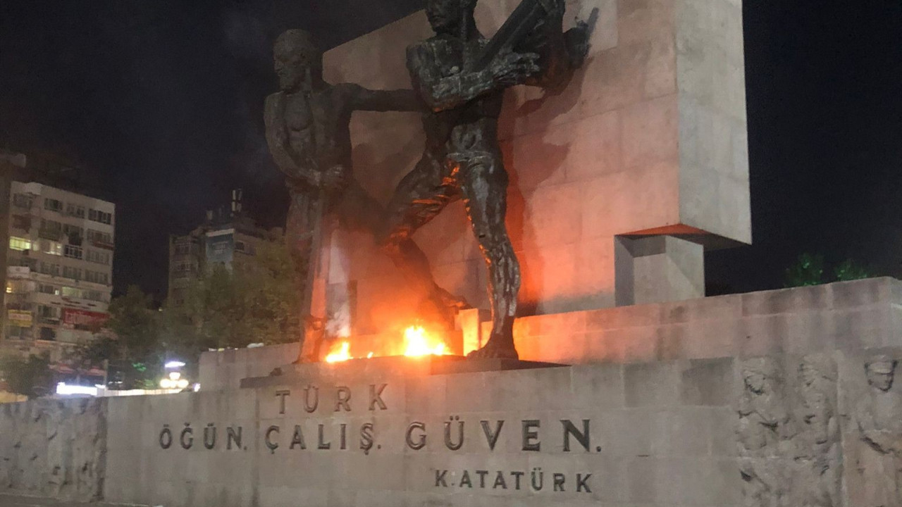 Ankara’da Güvenpark’ta anıtı ateşe verildi
