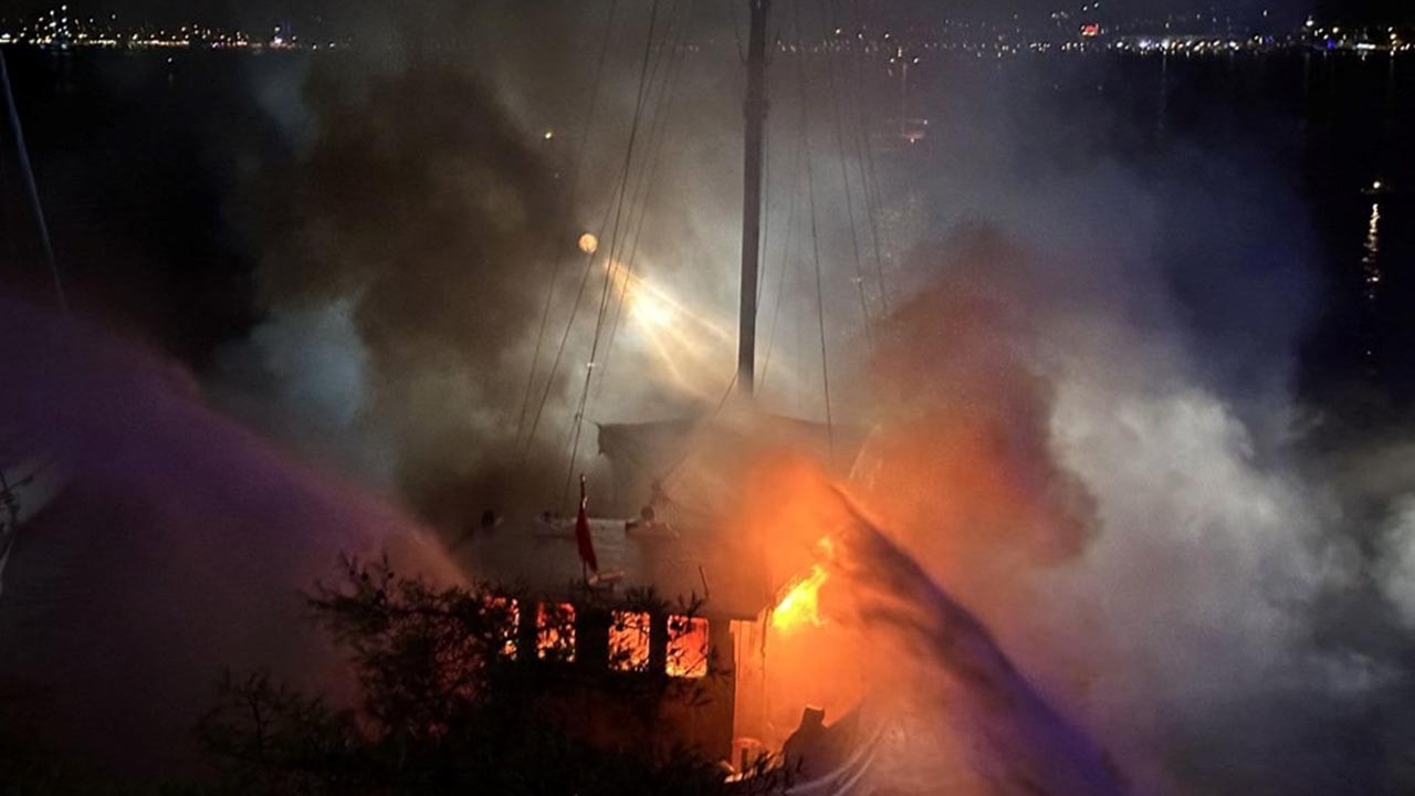 Fethiye'de tekne yangını