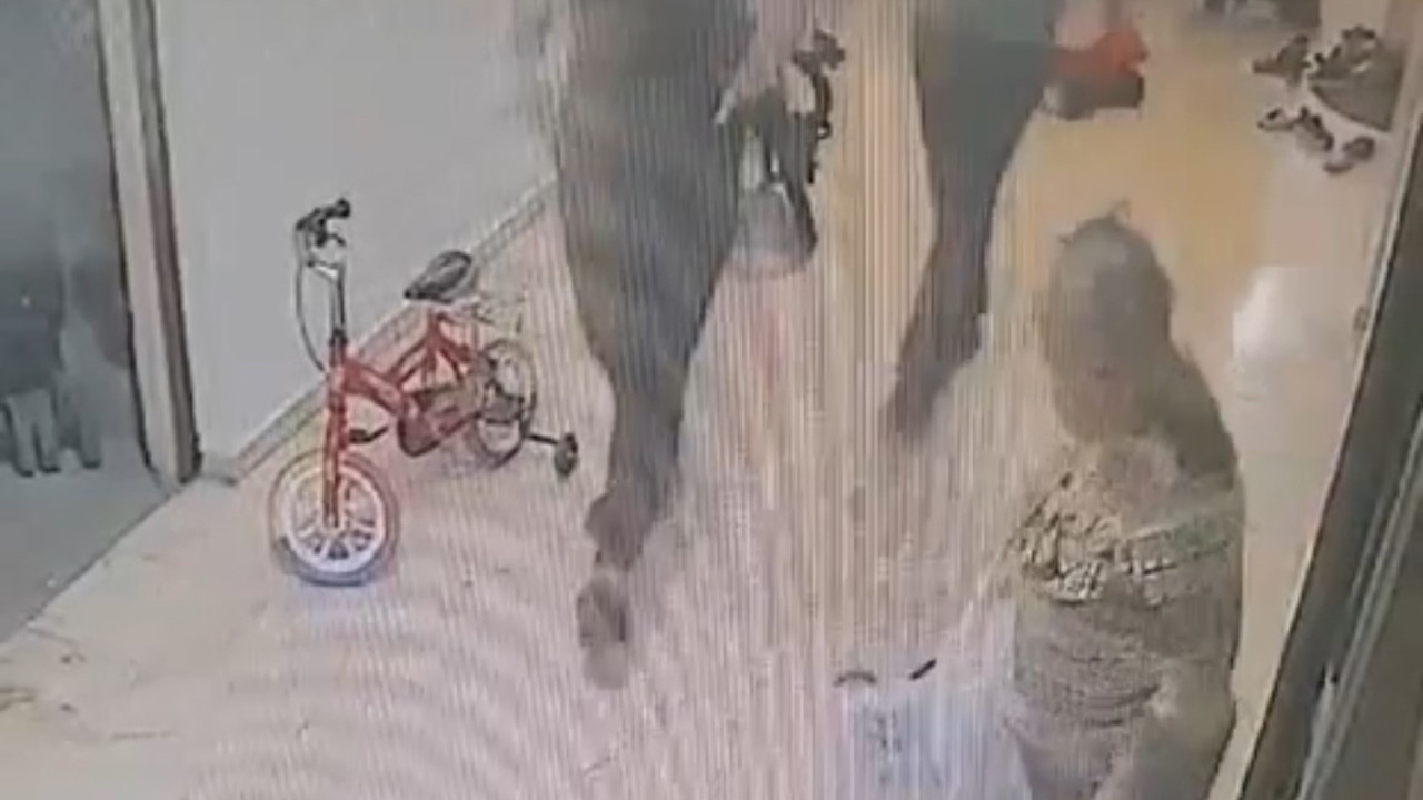 İstanbul'da büyük patlama! Evin kapısını açar açmaz patladı