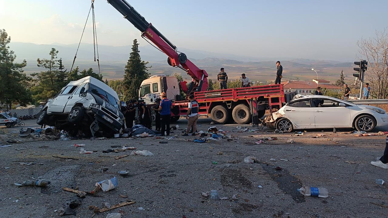 Gaziantep'te kamyon dehşeti: Çok sayıda ölü ve yaralı var
