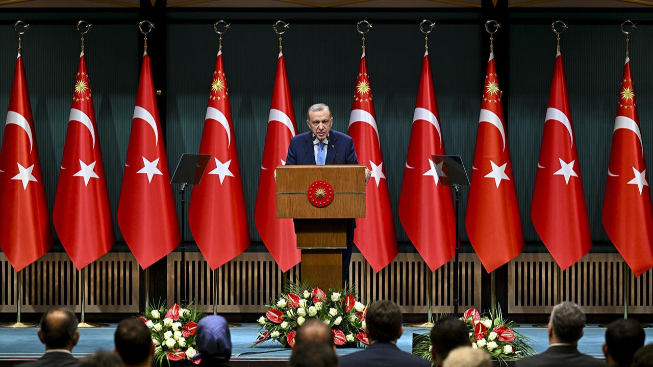 Erdoğan, yeni kredi ve burs miktarını açıkladı
