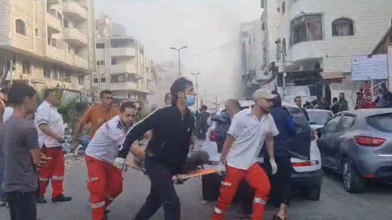 İsrail yine hastane yakınını bombaladı!