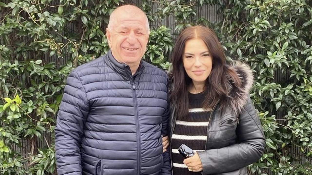 Ünlü şarkıcı Zafer Partisi'ne katıldı
