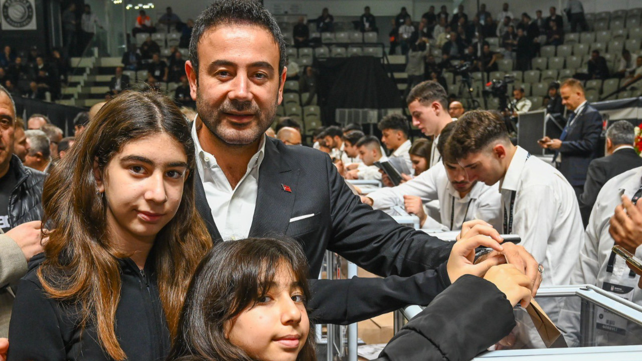 Beşiktaş Belediye Başkanı Beşiktaş seçimlerinde oyunu kızlarıyla kullandı