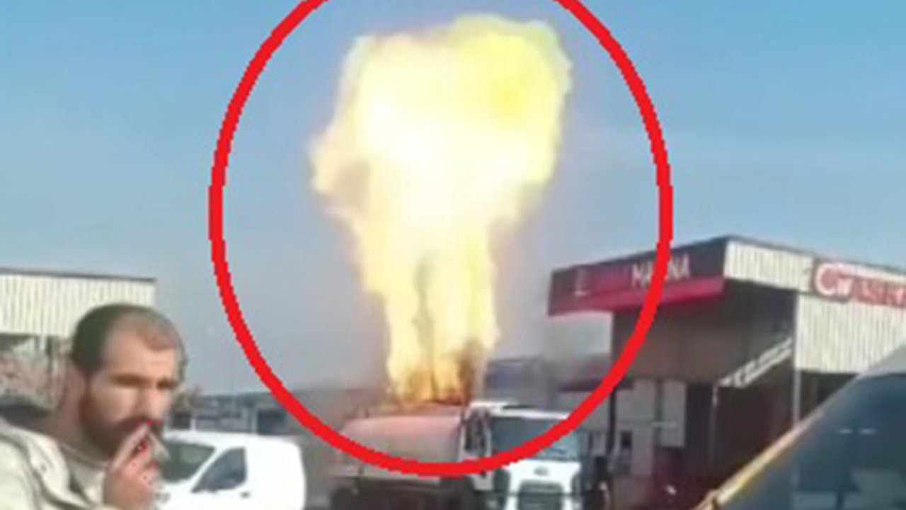 Akaryakıt yüklü tankerde patlama anı kamerada