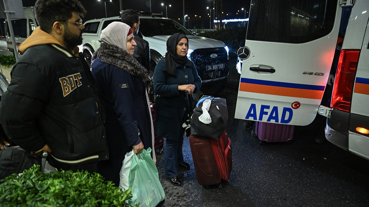 Gazze'den tahliye edilen Türk vatandaşları İstanbul'da