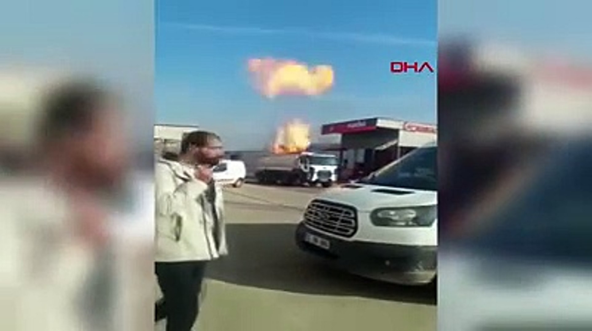 Akaryakıt yüklü tankerde patlama anı kamerada