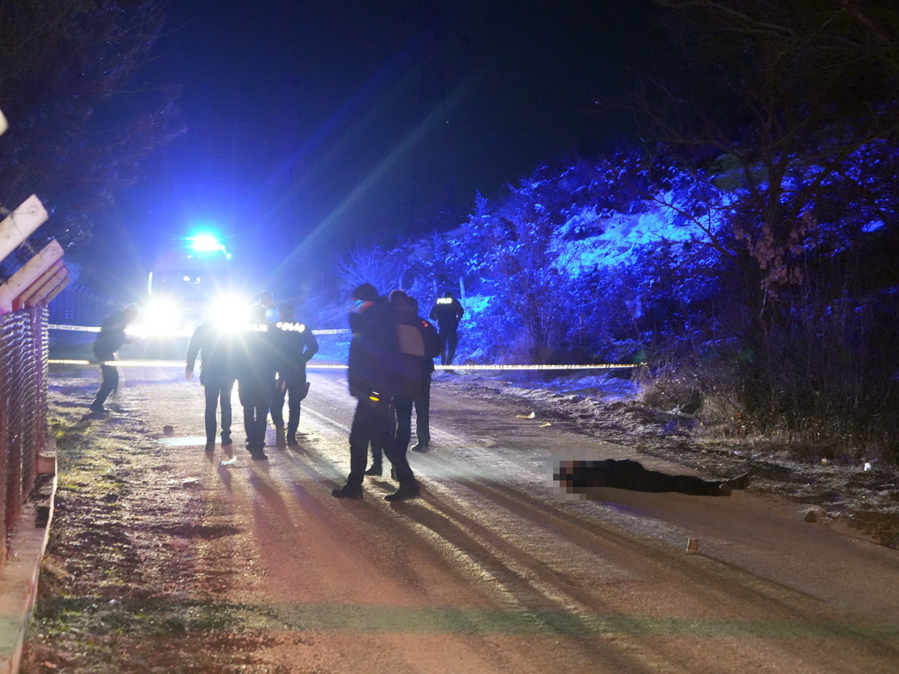 Kastamonu'da mezarlıkta başından ve vücudunun çeşitli yerlerinden vurulmuş halde erkek cesedi bulundu. 