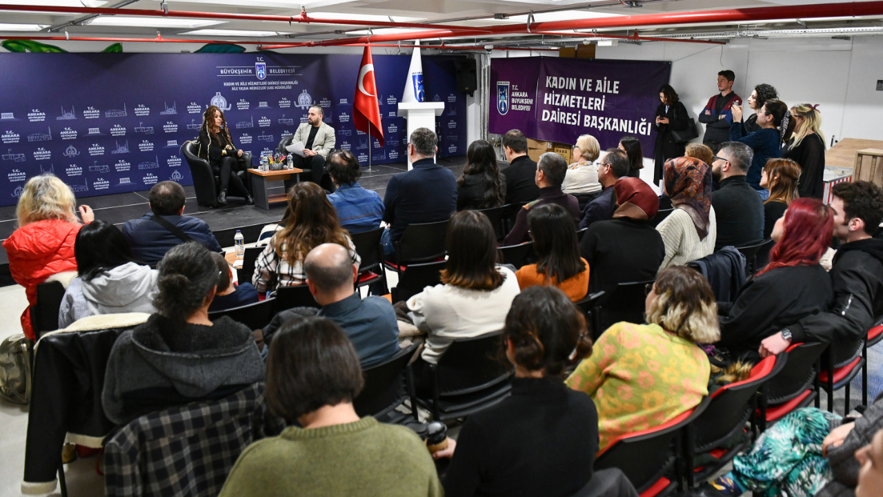 Ankara Büyükşehir Belediyesi'nin Yazar Okur Buluşmaları devam ediyor
