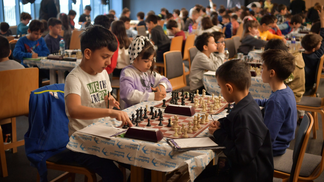 Beylikdüzü Belediyesi'nin ''Çanakkale Geçilmez Satranç Turnuvası'' tamamlandı
