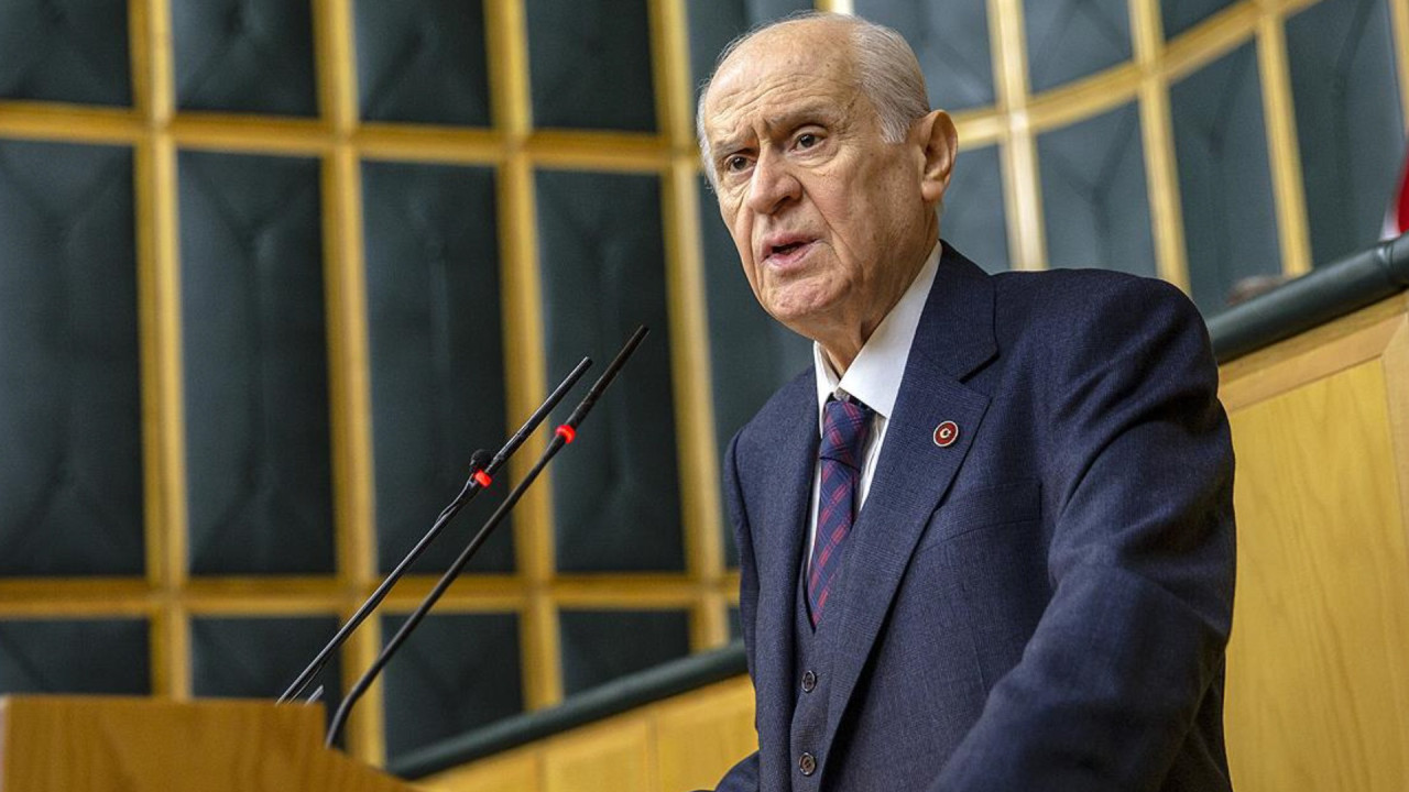 MHP Genel Başkanı Devlet Bahçeli, Ramazan Bayramı mesajında, ''Türkiye Cumhuriyeti sandıkta kurulmamıştır. Türk tarihi sandıkta yazılmamıştır. Herkes aklını başına almalı, rüzgar ektiği müddetçe fırtına biçeceğini unutmamalıdır.'' ifadelerini kullandı. 