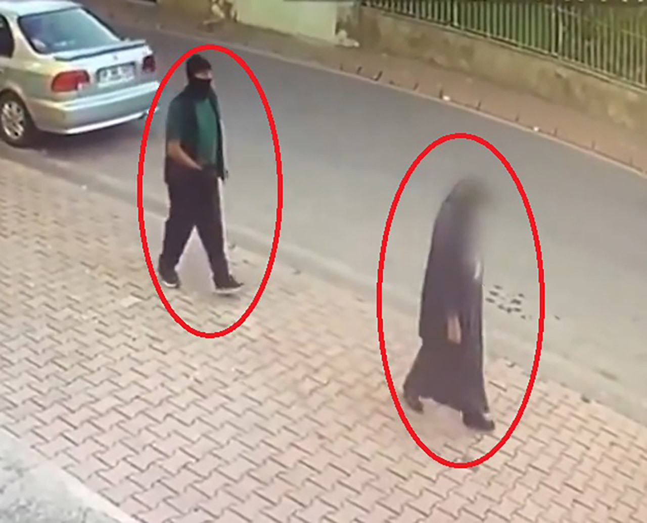 Kayseri'de takip ettiği zihinsel engelli kadına cinsel saldırıda bulunan kar maskeli şüpheli, özel ekip tarafından yakalandı.