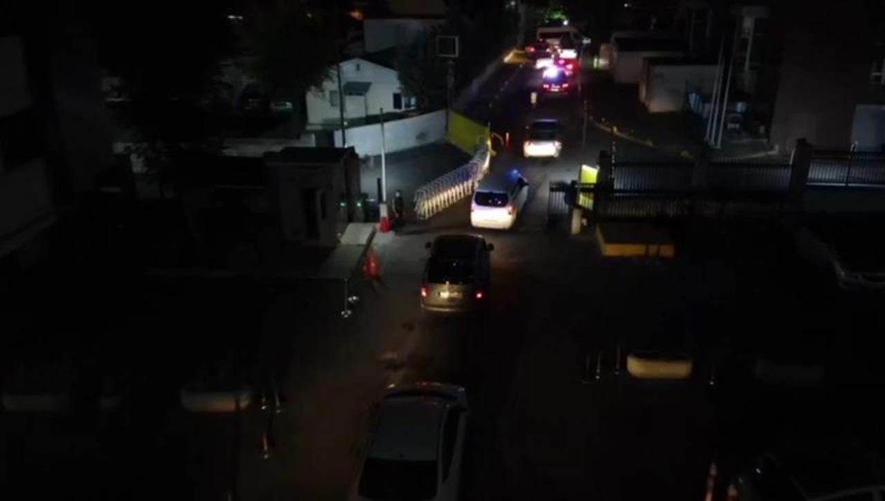 İçişleri Bakanı Ali Yerlikaya, 4 ilde düzenlenen ''Kuyu-11'' operasyonunda bir suç örgütünün çökertildiğini duyurdu. Operasyonda 61 şüpheli yakalandı.