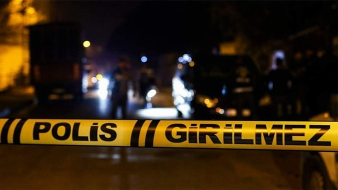 Tokat'ta genç bir kadının yatağında ölü bulunduğu ev ve olayla ilgili soruşturma sürüyor.