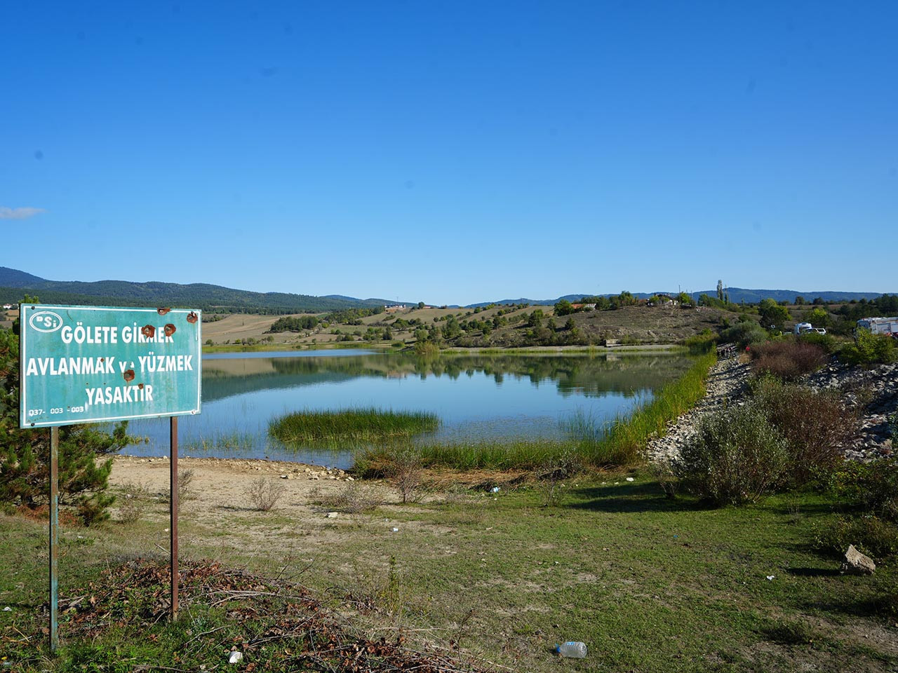 Kastamonu'nun Daday ilçesinde gölette erkek cesedi bulundu. Cesedin emekli bir öğretmene ait olduğu belirlendi. 