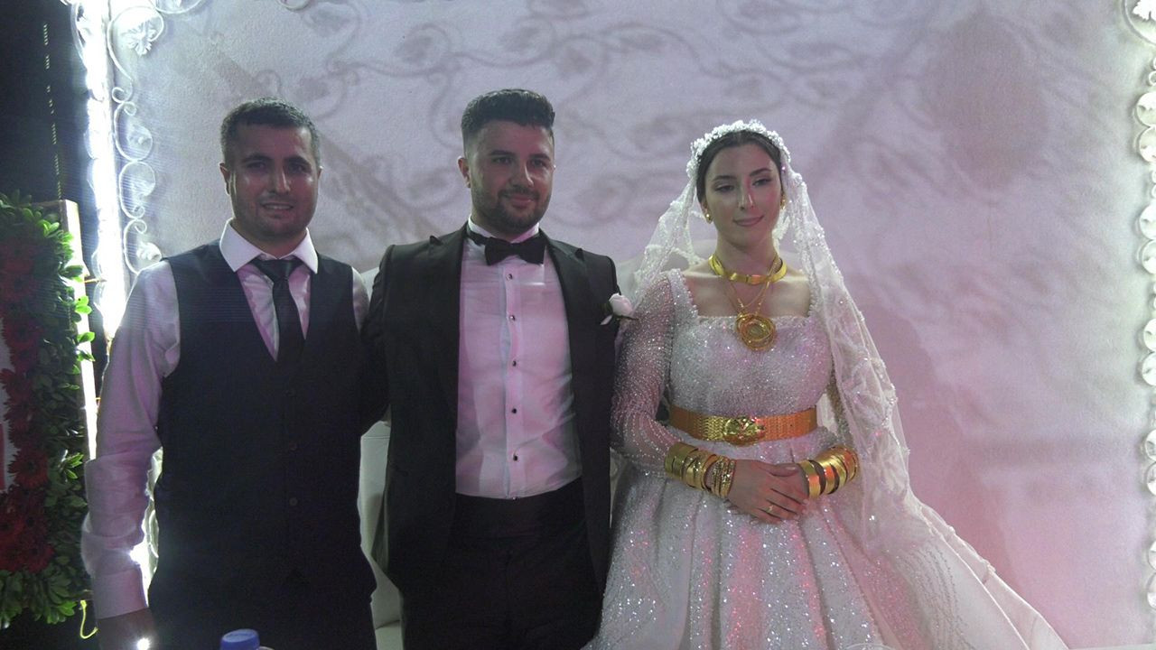 Aşiret düğünün hakkını verdi: Geline 3 kilo altın, damada 4 milyon TL takıldı