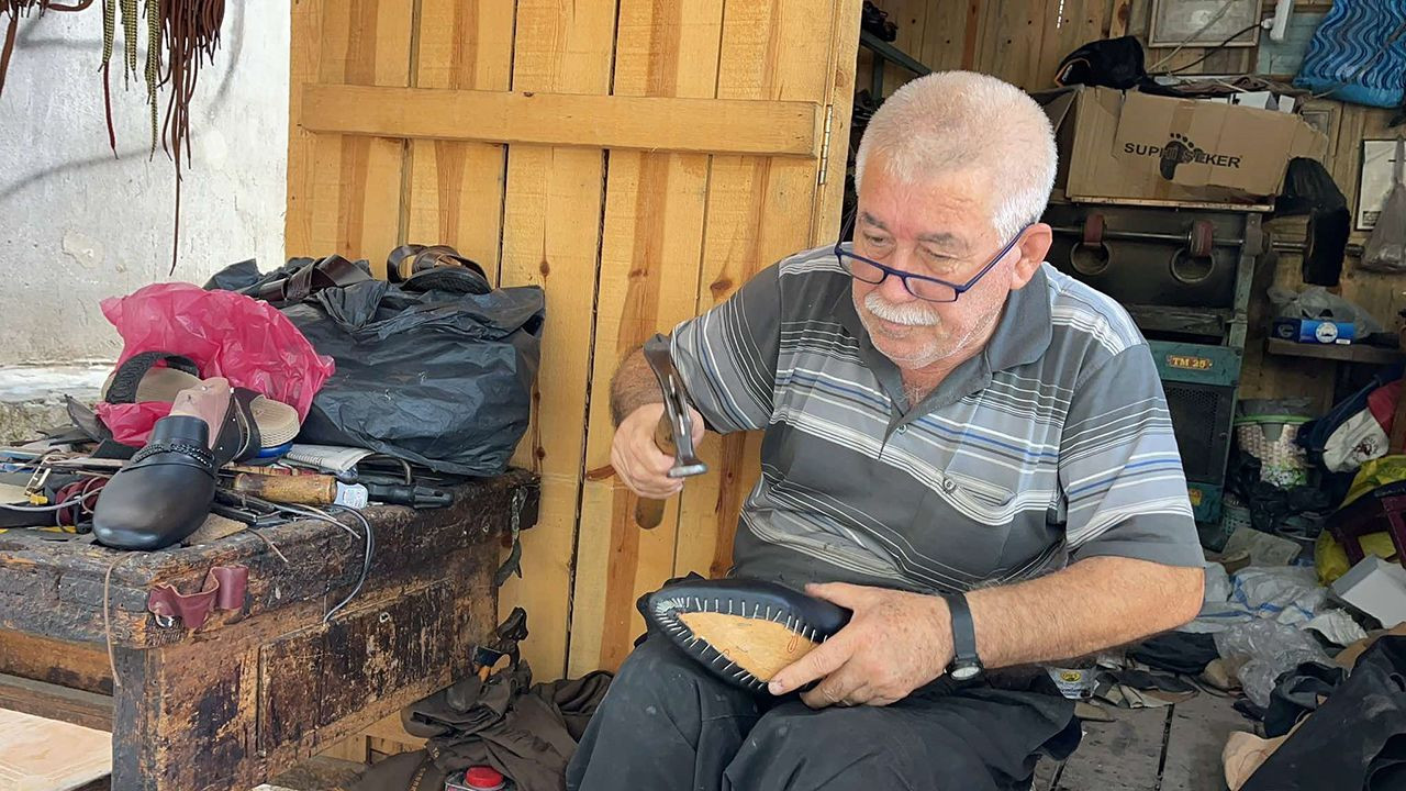 Depremzede vatandaşın 3 metrekaredeki mücadelesi