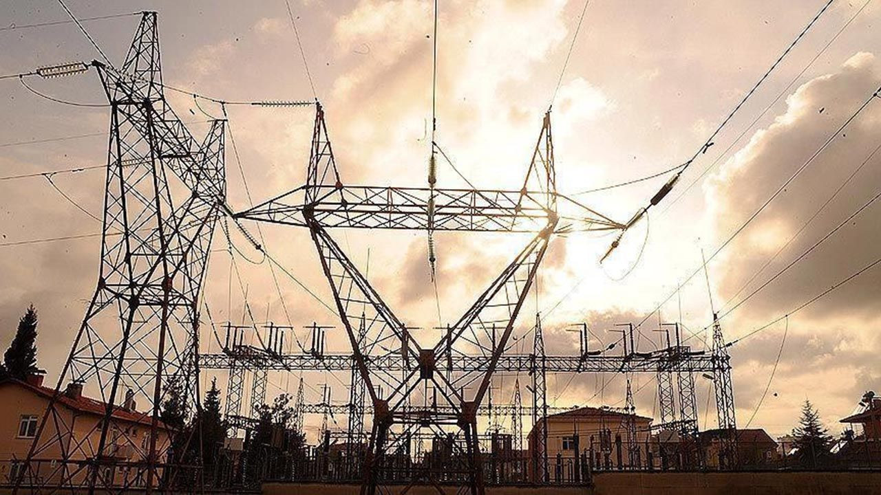 Mumları, fenerleri hazırlayın: İstanbul'da 21 ilçede elektrikler kesilecek