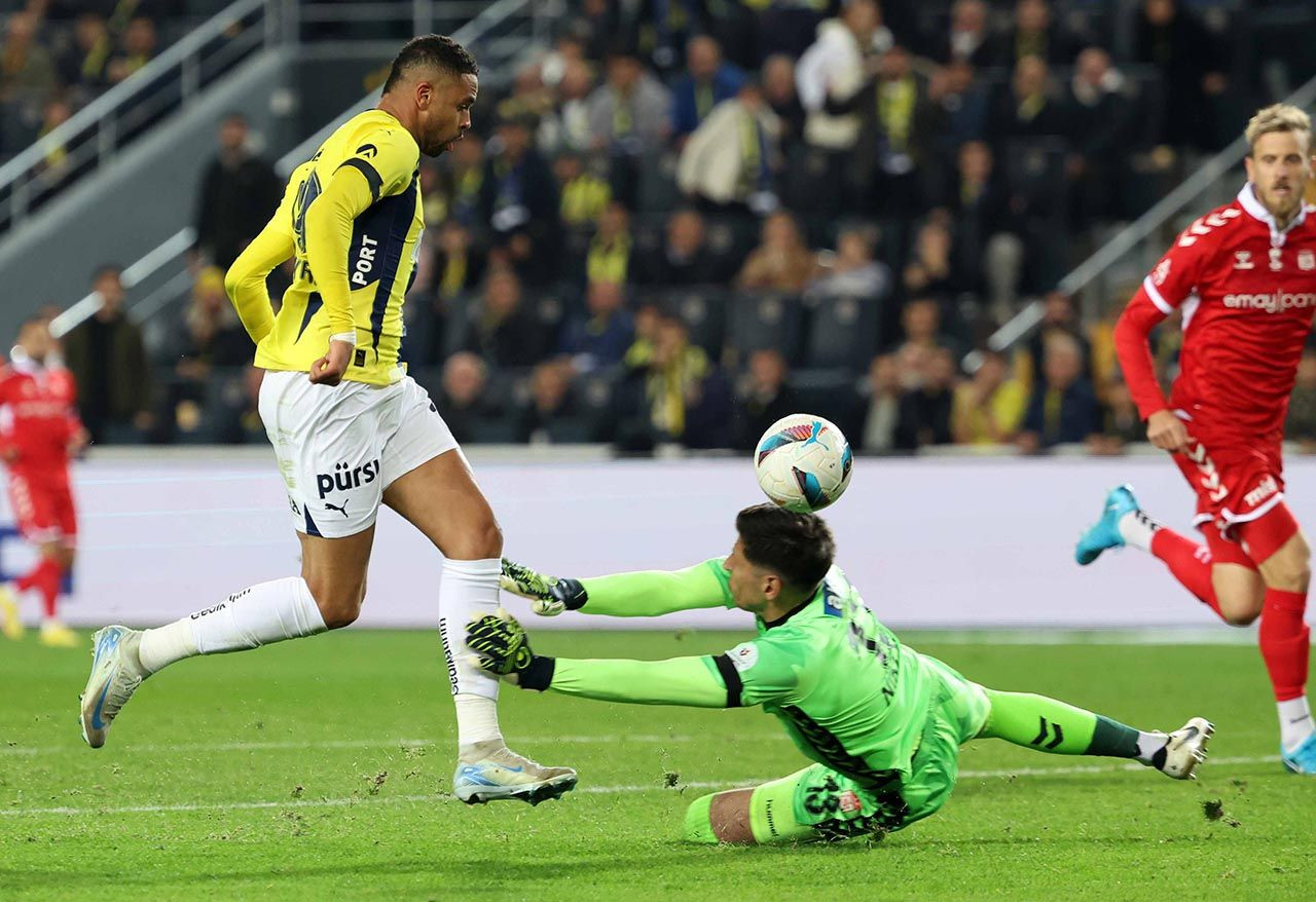 Fenerbahçe evinde Sivasspor'u yendi