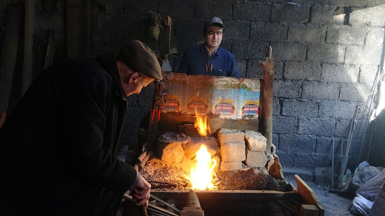 95 yaşında baba mesleğine hayat vermeye devam ediyor