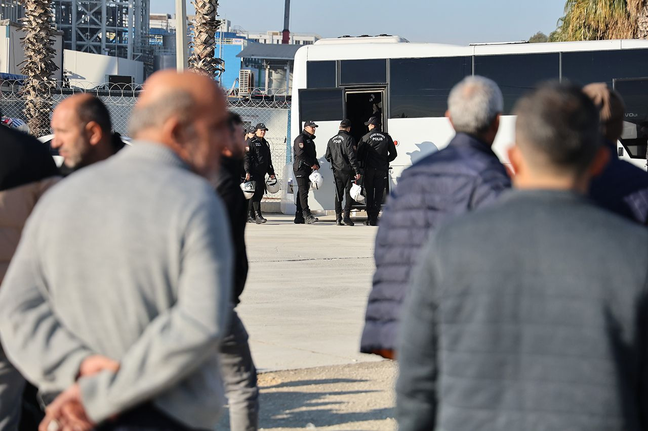 SASA'da kriz çıktı: İşçilerden maaş ve tazminat eylemi