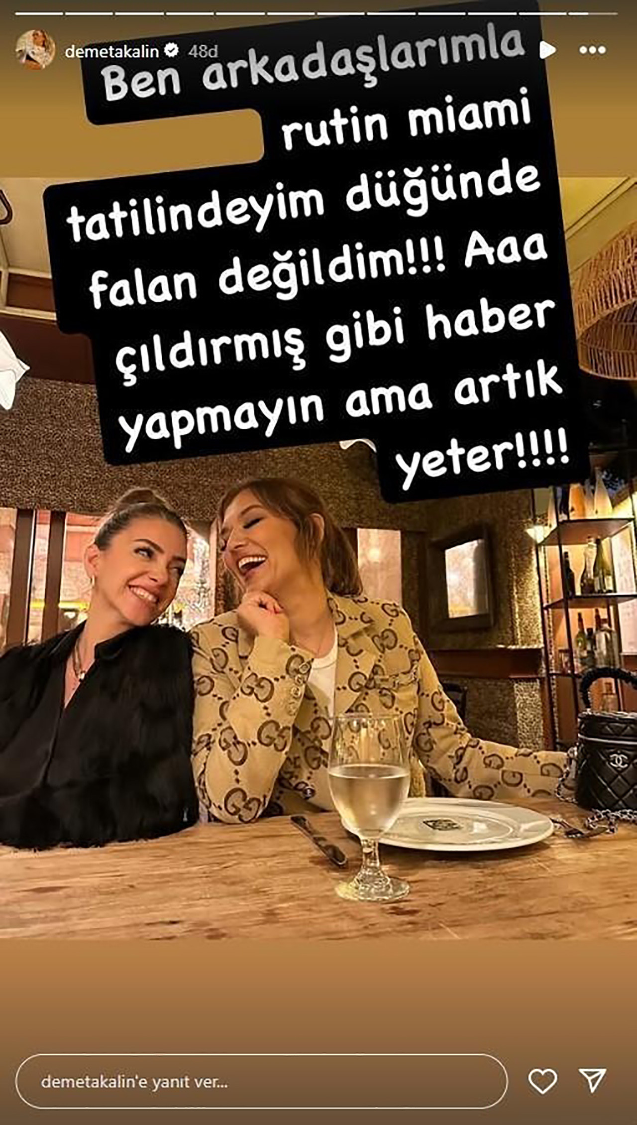 Ünlü şarkıcı Demet Akalın, Reza Zarrab'ın Miami'deki düğününe katıldığı iddialarına tepki gösterdi.