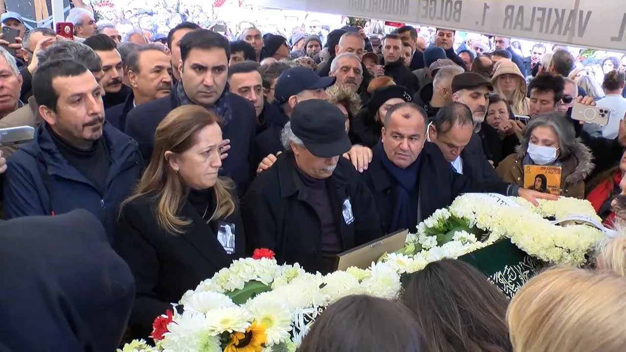 Kılıçdaroğlu, İmamoğlu ve Muharrem İnce, Edip Akbayram'ın cenazesinde yan yana saf tuttu