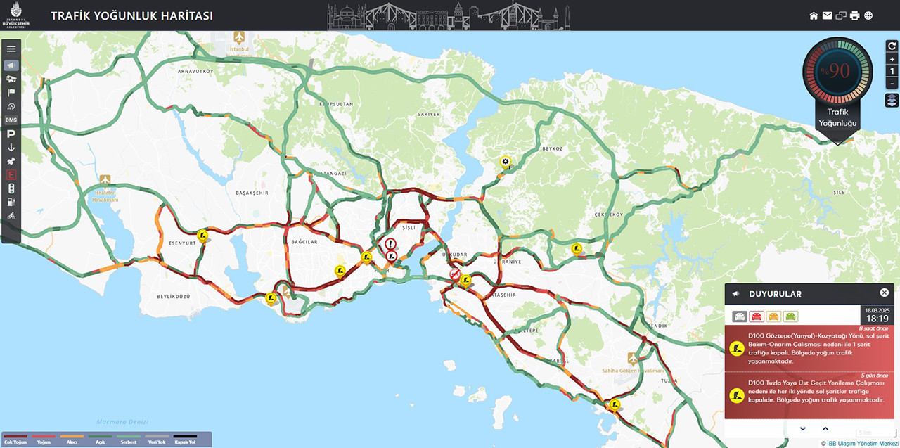 İstanbul'da etkili olan sağanak yağışla birlikte trafik yoğunluğu yüzde 90'a ulaştı. 