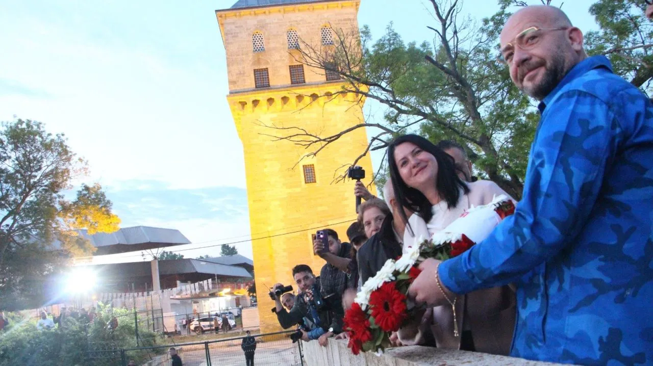 Kakava'da dilekler Tunca Nehri'ne bırakıldı