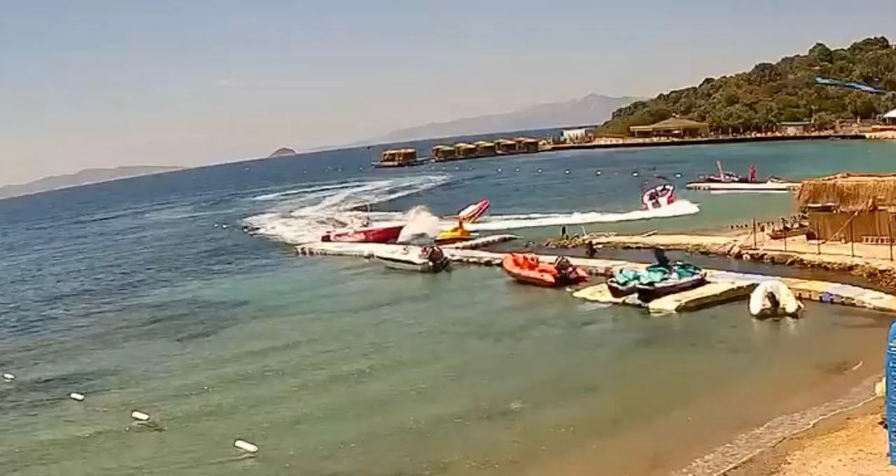 Bodrum'da yabancı turistler denizde kabusu yaşadı: Korkunç kaza kamerada