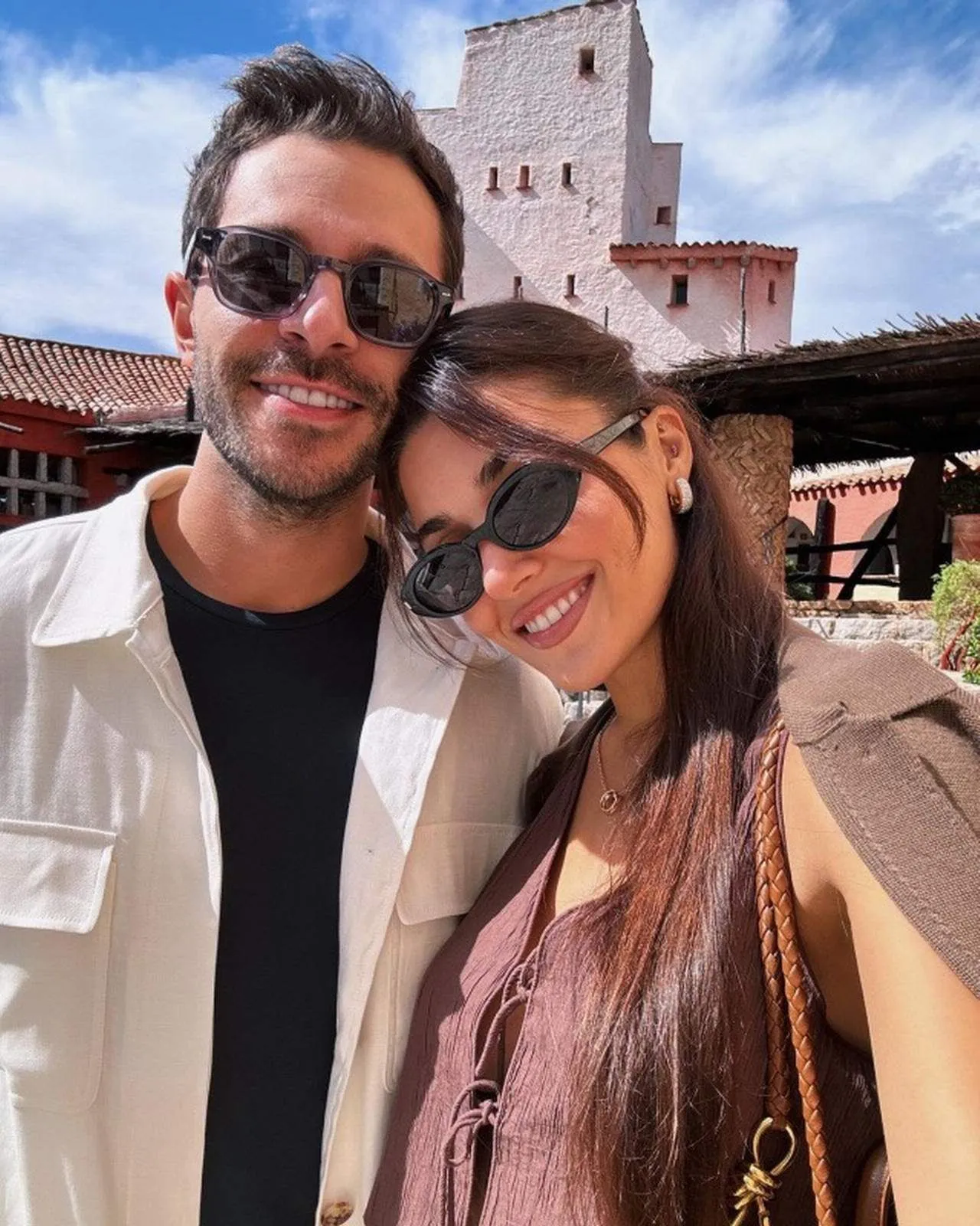 Hande Erçel ile Hakan Sabancı'nın çok özel aşk kaçamağının bedeli dudak uçuklattı
