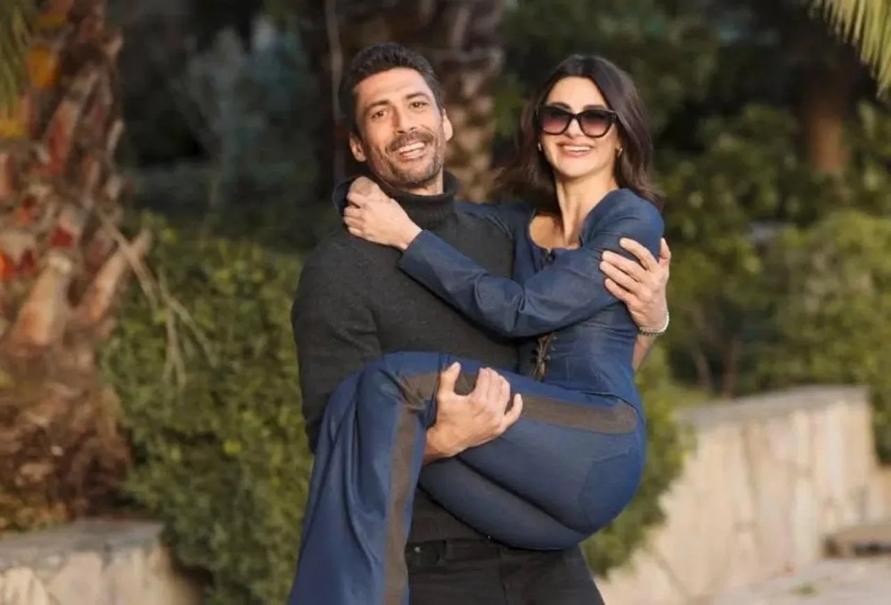 Güzel oyuncu Nesrin Cavadzade yaz tatilinden ''manken çatlatmaya'' devam ediyor