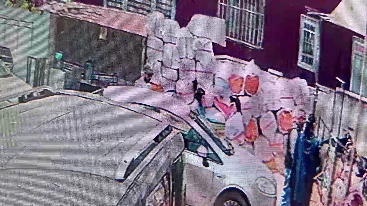 Organize hırsızlar kamerada: Önce keşif yaptılar sonra altınları çaldılar