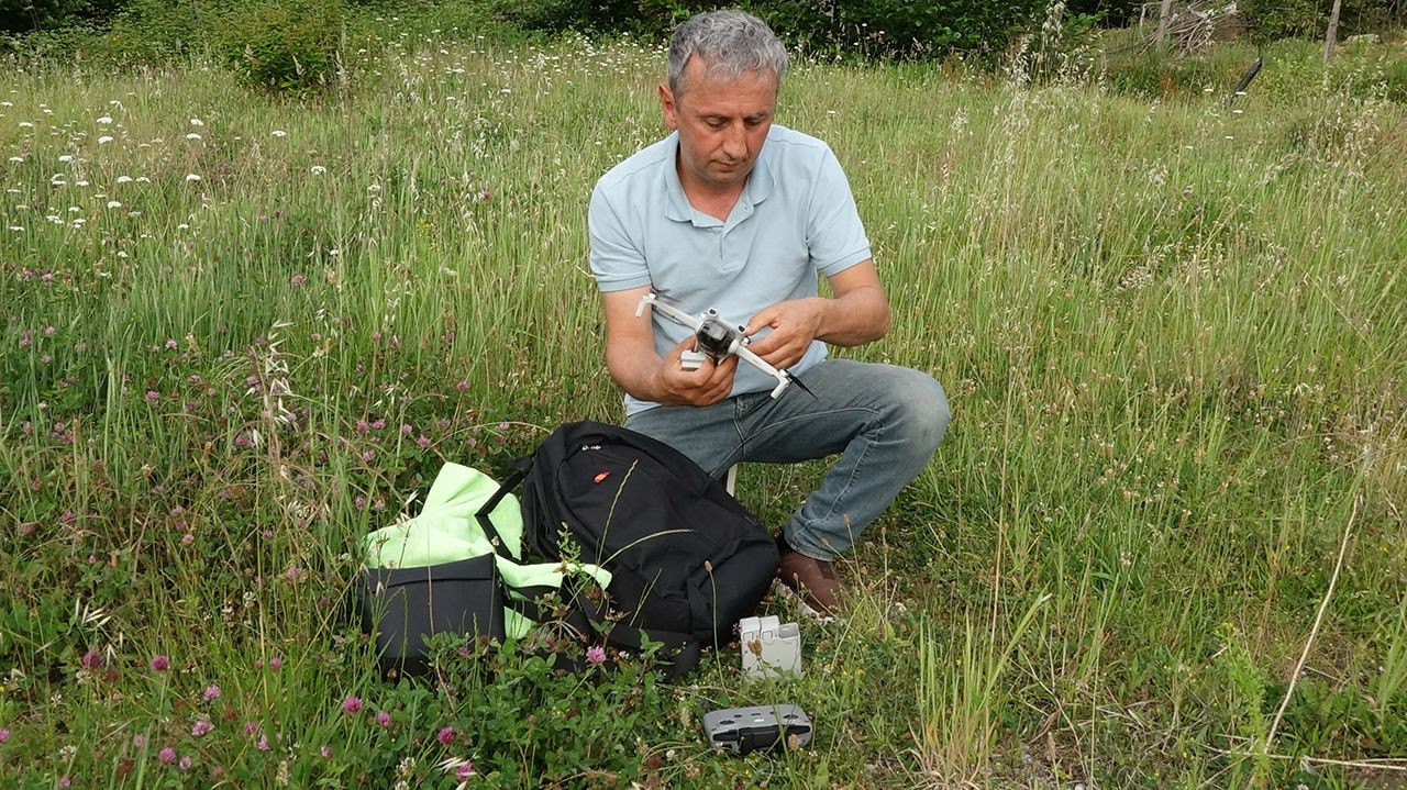 Karadenizli öğretmen dronuyla yatağa bağımlı meslektaşının gözleri oldu