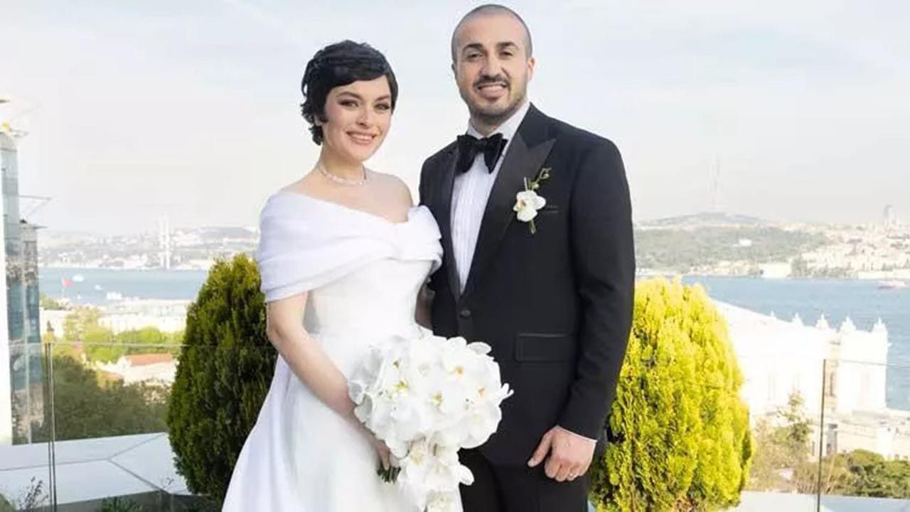 ''Ezgi Mola ve Mustafa Aksakallı boşandı'' iddiası doğru çıktı...