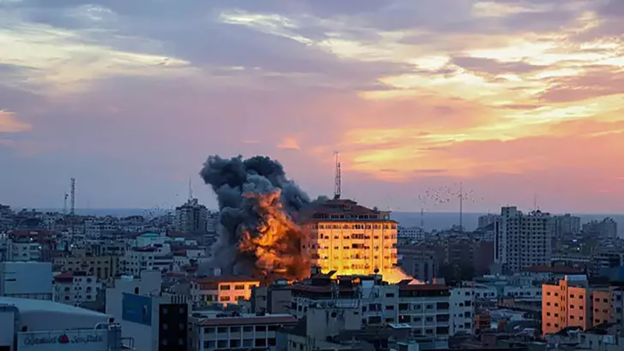 İsrail, Suriye&#039;nin kalbini vurdu: 6 asker hayatını kaybetti