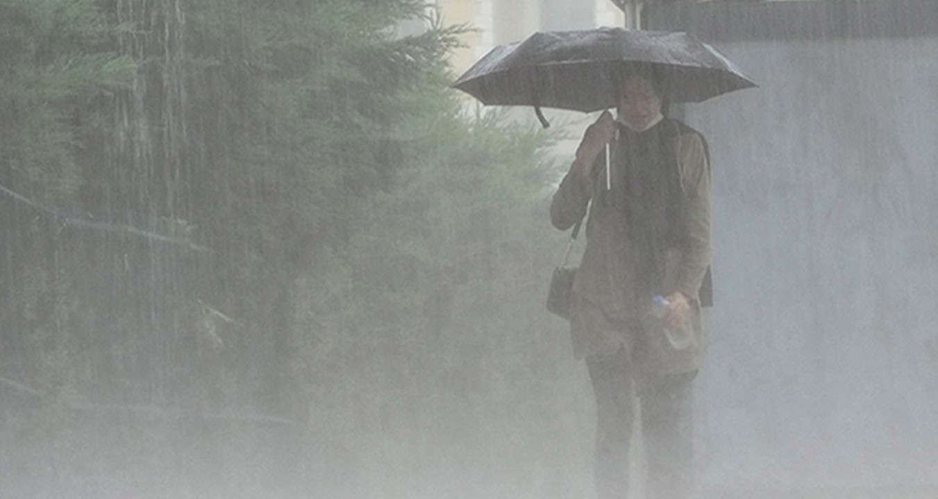 Adana'da eğitime sağanak yağış engeli: Bir ilçede okullar tatil edildi