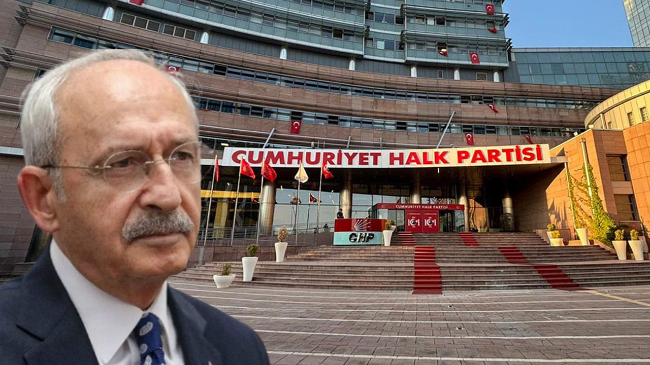 CHP binası önünde toplanan kalabalık