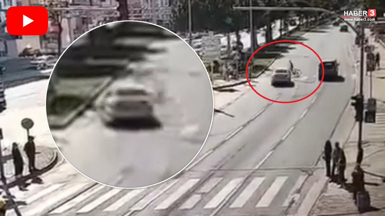 Samsun'da trafik kazasında hayatını kaybeden bisikletli çocuğun cenaze töreninden bir detay.