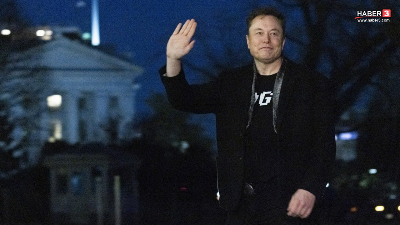 Elon Musk, SpaceX halka arzı sonrası dünyanın ilk trilyoneri oldu.