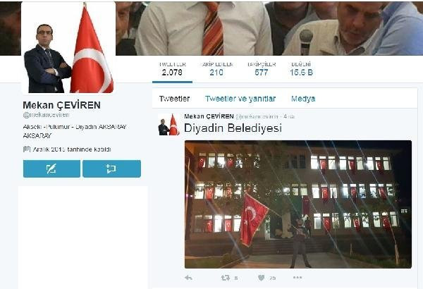 Kayyum atandığı belediyeyi T&uuml;rk bayrakları ile donattı